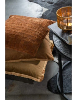 Coussin Carré En Cuir Cognac. -Magasin De Meubles De Qualité coussin carre en cuir cognac 2