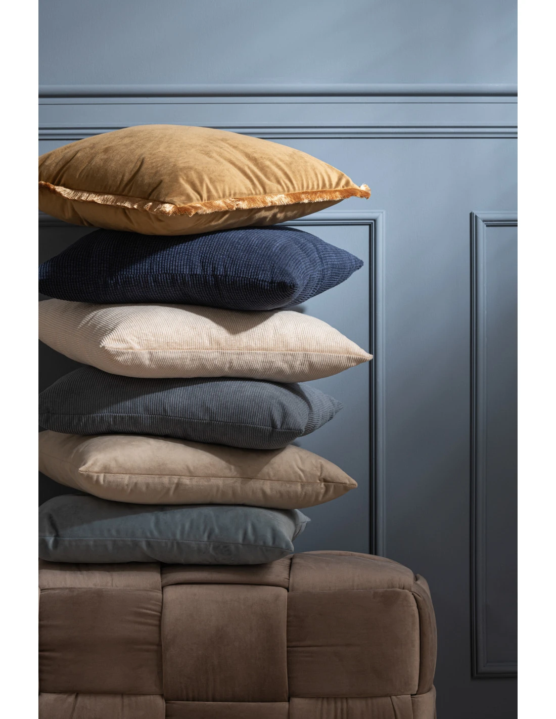 Coussin Carré En Velours Crème 4 Coussin Carré En Velours Crème – Image 4