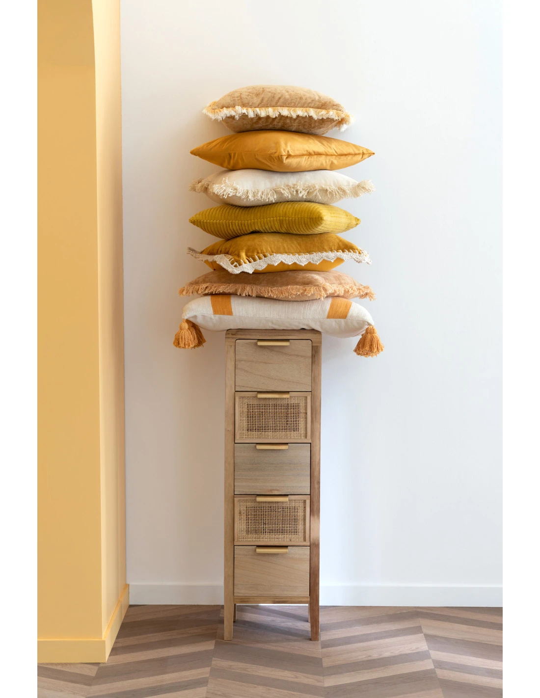 Frange De Coussin En Velours De Coton Ocre 3 Frange De Coussin En Velours De Coton Ocre – Image 3