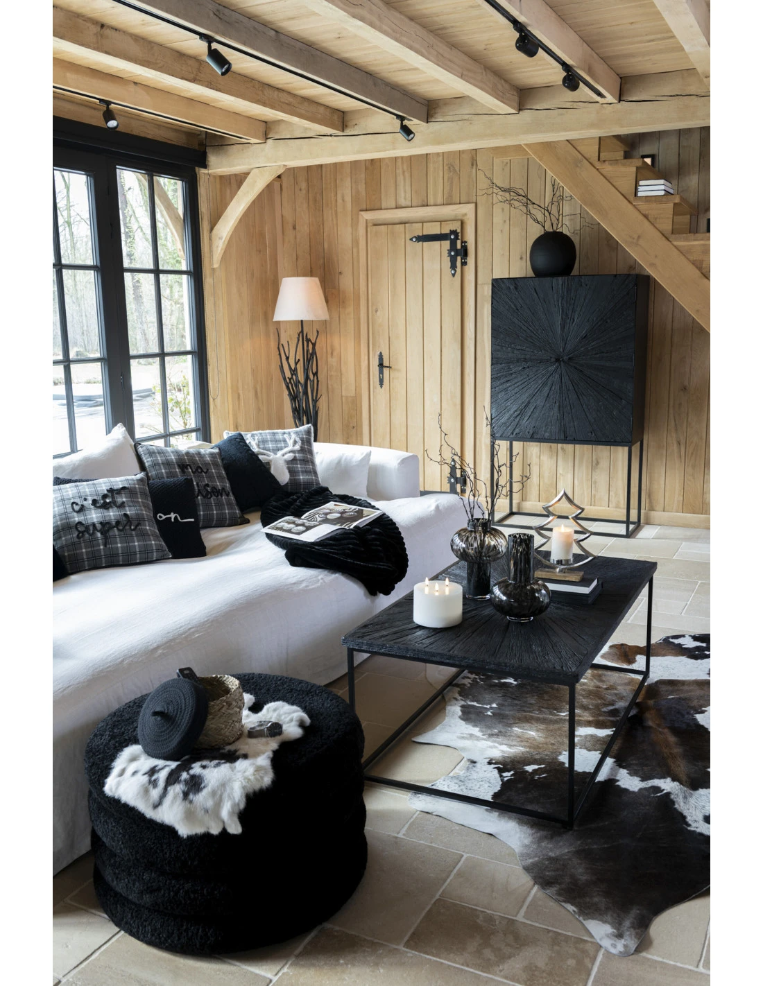 Lampe Sur Pied En Bois De Châtaignier Noir 5 Lampe Sur Pied En Bois De Châtaignier Noir – Image 5