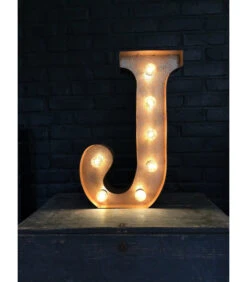 Lettre Lumineuse Métal "J" Couleur Rouille