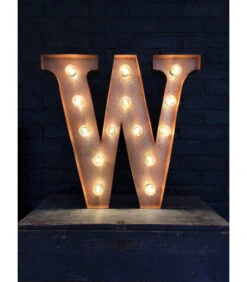 Lettre Lumineuse Métal "W" Couleur Rouille