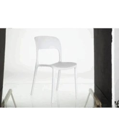 Lot De 4 Chaises Sole Empilables Blanches -Magasin De Meubles De Qualité lot de 4 chaises sole empilables blanches 3
