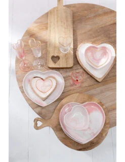 Planche à Découper Rectangle En Bois De Manguier En Forme De Cœur, Petite. -Magasin De Meubles De Qualité planche a decouper rectangle en bois de manguier en forme de coeur petite 3